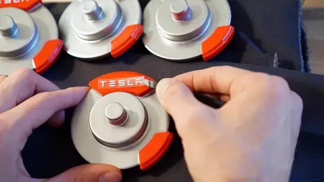 “致敬工業設計師”——(草圖、效果圖、手板、生產)設計過程展示(圖15)